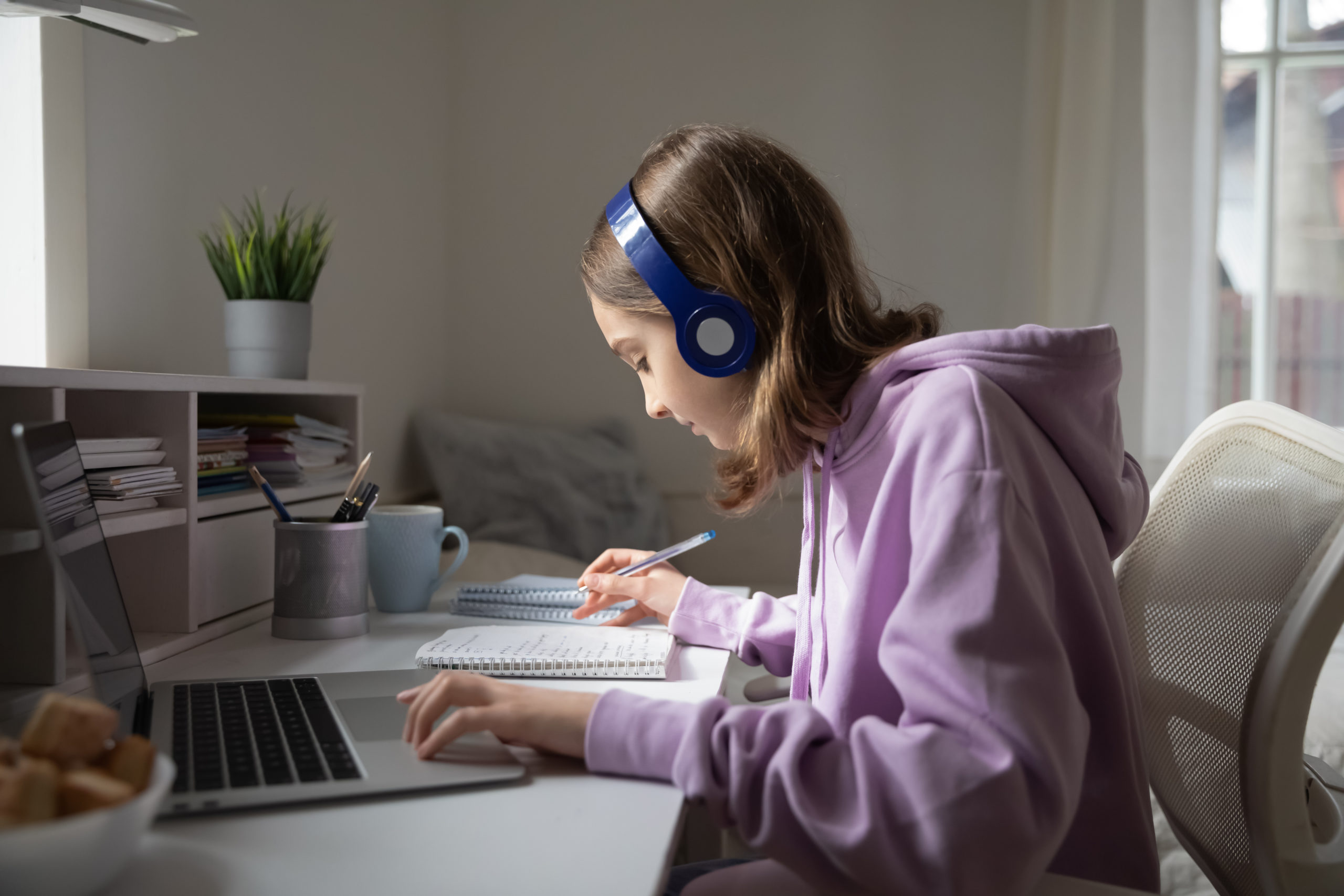 Online learning support and supplemental education help ensure continuous learning when studying from home.