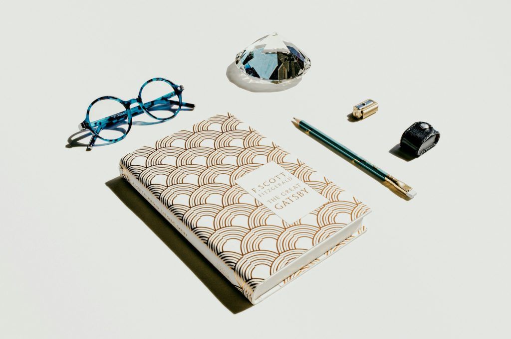 Great Gatsby literary devices