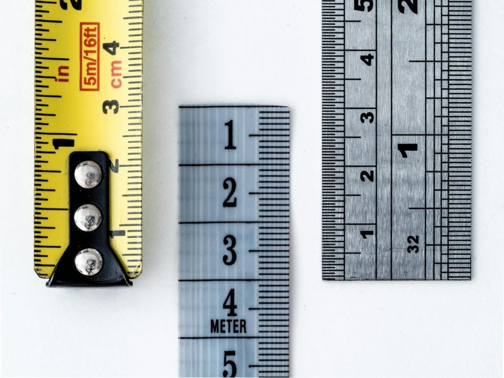 centimeters in one inch